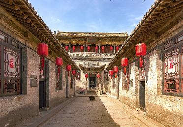 景點(diǎn):?jiǎn)碳掖笤? /></a>
<div id=