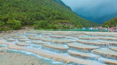 【純玩新體驗 昆大麗6天】<大石林 大理洱海JEEP旅拍 洱海生態廊道 束河 藍月谷 >