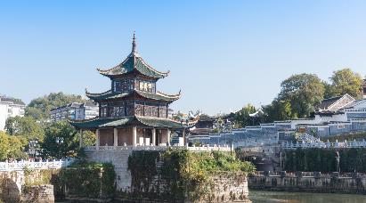 景點：甲秀樓